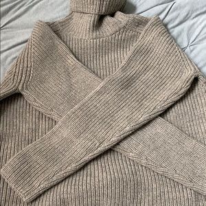 Turtle neck sweater